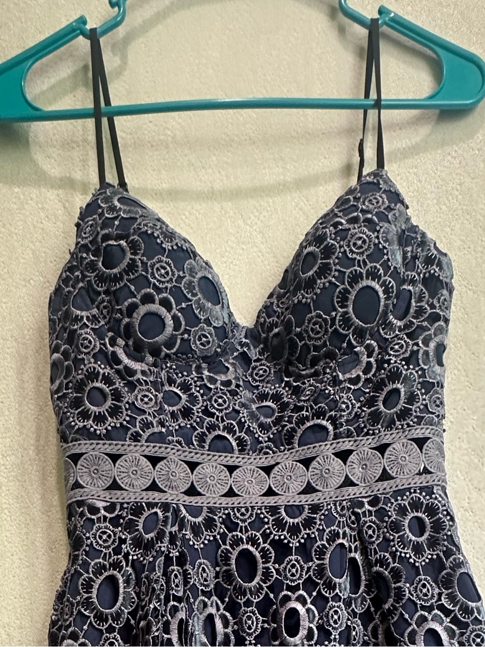 Self-Portrait Azaelea Floral Embroidery Cut-Out Midi Strap Dress in Navy Sz 4 - Picture 4 of 15